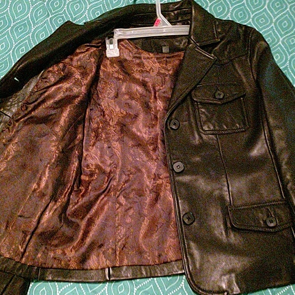Leather jacket - Picture 2 of 2